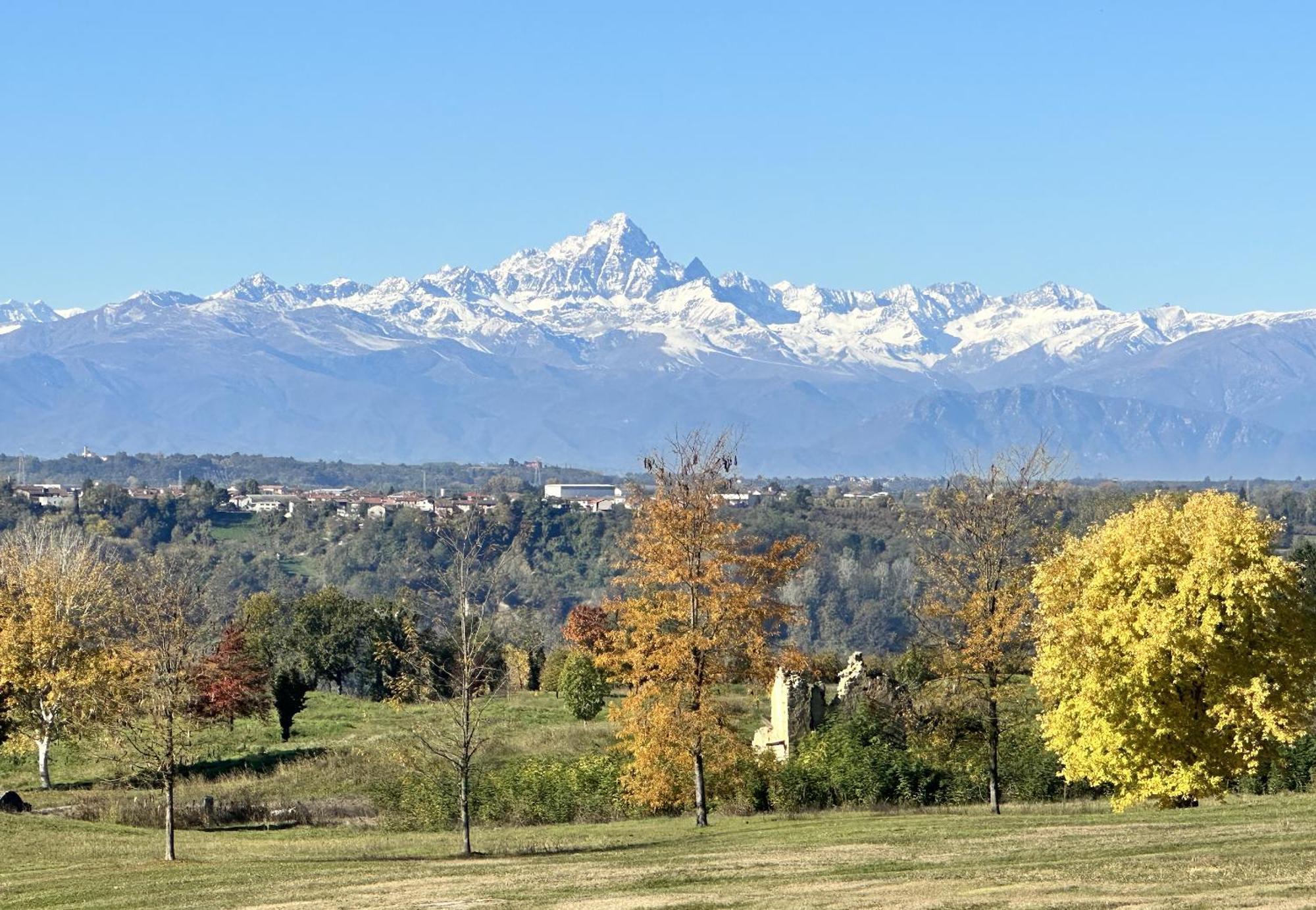 Villa Just Langhe Casa Nebbiolo Novello Esterno foto
